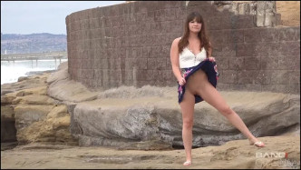 RealTeens Alison Rey Flashes And Fucks On The Beach For Bang J ビデオ