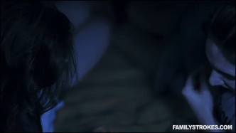 Familystrokes Lily Moon J ビデオ