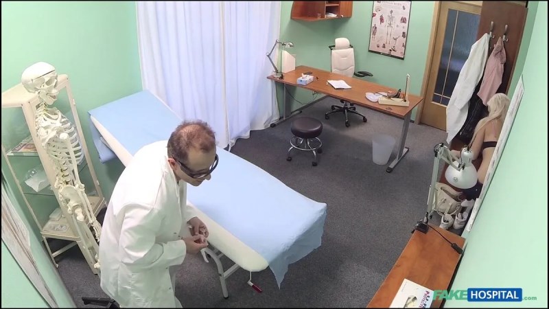 FakeHospital Patient Believes She Has A Viral Disease J Video
