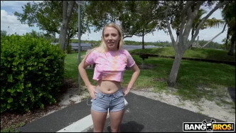 BangBus Peter Green,Dixie Lynn Shy Southern Chick Is A Low Key Freak J videó