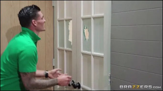 MommyGotBoobs I Fucked Yo Mama In The Sauna J wideo