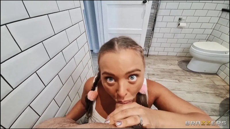 DayWithAPornstar Shower Pranking Sex J video