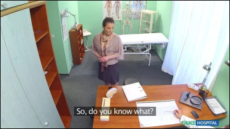 FakeHospital Horny Saleswoman Strikes A Deal With The Dirty Doctor J video