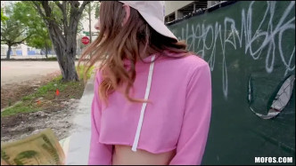 Teen Loves Public Cock 1080 vídeo