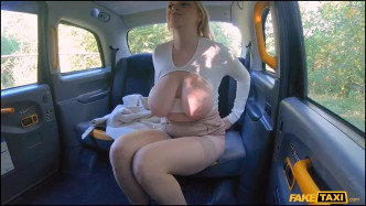 Blonde With Big Tits Gets Creampied 1080 vidéo