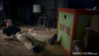 TeensLikeItBig Jillin In The Box J video