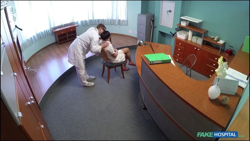 FakeHospital Busty Ex Porn Star Uses Her Amazing Body To Pass Job Interview J vaizdo įrašai
