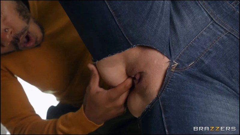 BrazzersExtra My Gf S Big Sister Does Analp J video