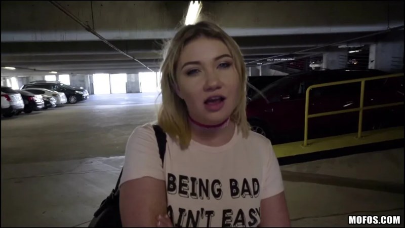 Saucy Blonde Fucks For Money 1080 vidéo