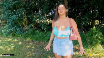 RoadsideXXX Ashlyn Peaks Lets The Roadside Guy Titty Fuck Her In Exchange For A Tow J video