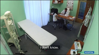 FakeHospital Hot Black Haired Mom Cheats On Hubby With Doctor J ビデオ