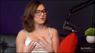 BangPodcast Leana Lovings Is A Girl Next Door With A Wild Naughty Side J ビデオ