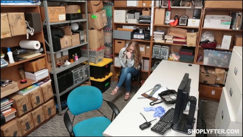 Shoplyfter Lana Sharapova J video