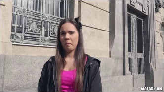 Student Shows Off Her Cute Nipples 1080 video