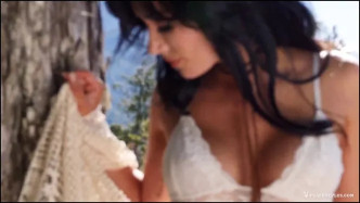 2016.01.31.wild Side Alyssa Bennett video