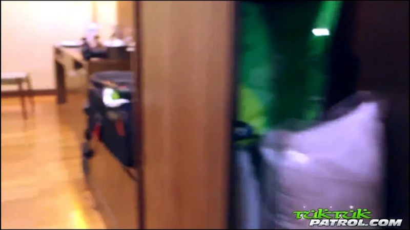 TUKTUKPATROL Fon3 J video