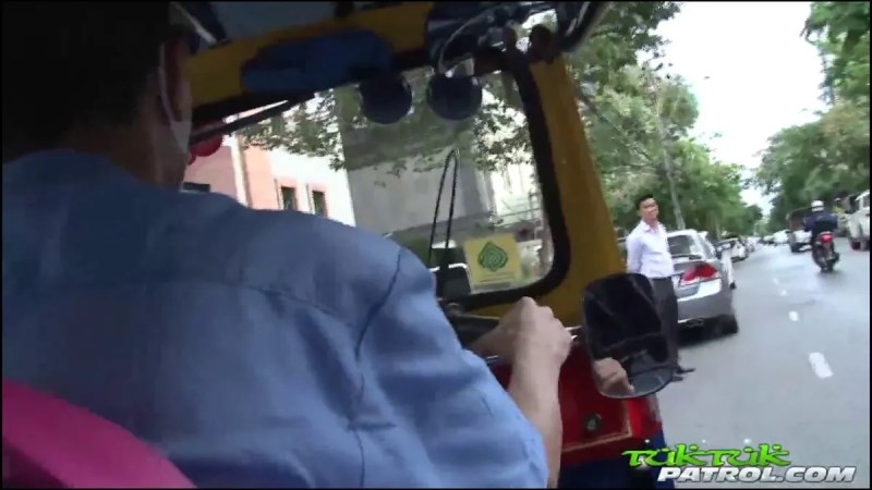 TUKTUKPATROL Fon J video