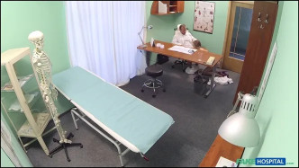 FakeHospital Nurse With A Great Arse Sucks And Fucks Doctor For Pay Rise J vaizdo įrašai