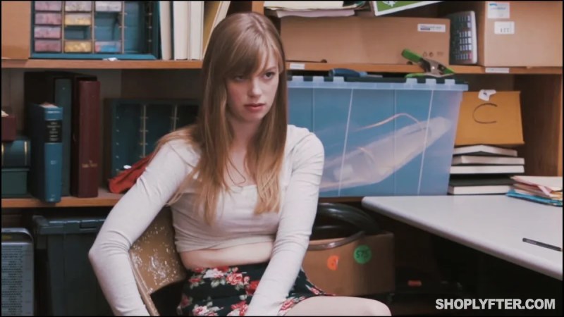 Shoplyfter Dolly Leigh J video