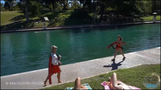 BralessForever 2020.07.23 Kaylee And Rocky Kaylee Topless On The Beach J videó