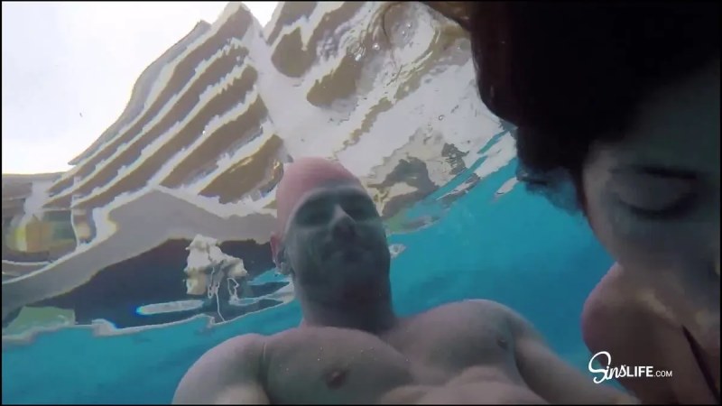 SinsLife Vallarta Shower J video