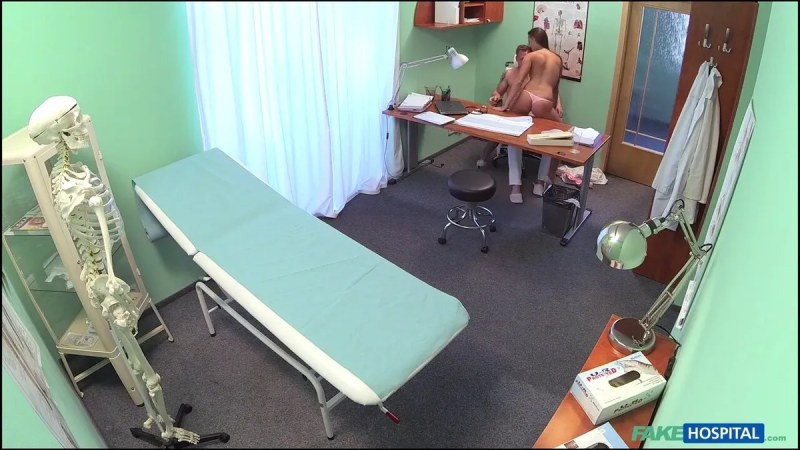 FakeHospital Young Doctor Fucks His Sexy New Nurse J vídeo