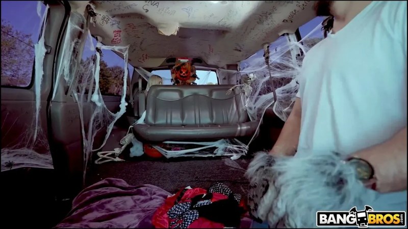 BangBus Peter Green,Britt Blair Little Red Riding Hoe J wideo