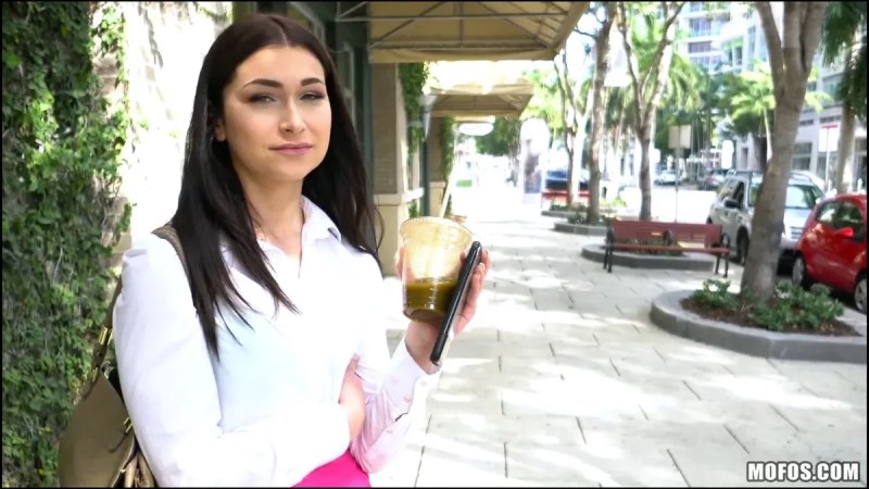 Pilates Instructor Fucks In Alley 1080 wideo