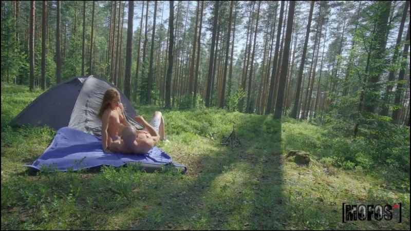 Camping With Mia 1080 видео