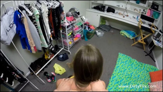 FUCKING GLASSES  007 Petite Fashion Fan Gets Fucked vaizdo įrašai