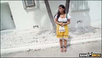 BangBus Derrick Ferrari,Violet Myers OktoberBreasts J videó