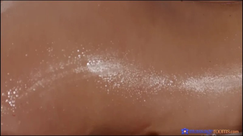 MassageRooms Fitness Beauty Has Intense Orgasm J video