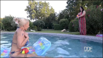 PornWorld Floating Gazongas  Two British Bombshells With Big Tits In The Pool J video