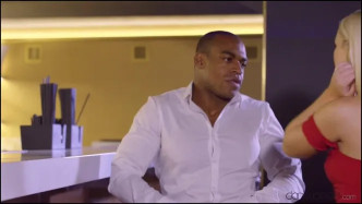 DanaJones Czech Blonde Seduces The Bartender J βίντεο