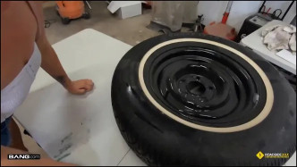 RoadsideXXX Taylor Blake Offers Up Her Pussy As A Form Of Payment J wideo