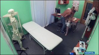 FakeHospital Stud Cums All Over Nurses Stomach J ビデオ