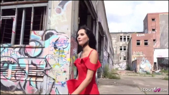 GermanScout Slim Russian Tourist Girl Cheating Outdoor Sex For Cash In Berlin J vidéo