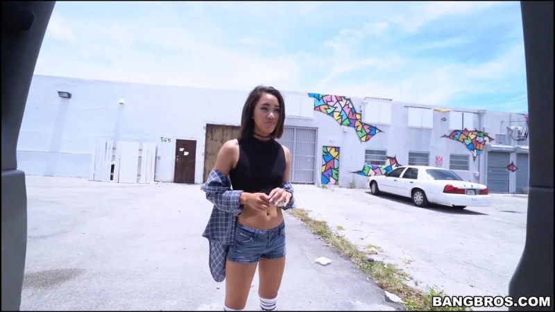 BangBus Jmac,Aria Skye Enjoying The Game J vídeo