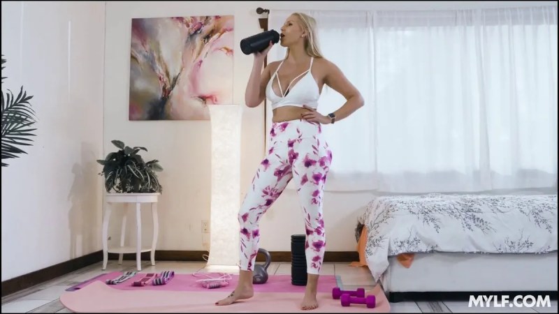 MilfBody Vanessa Cage2 J videó