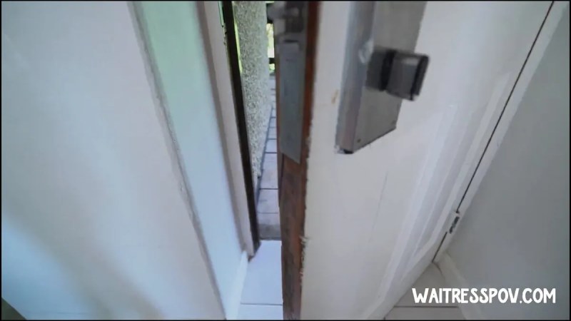 WaitressPOV 0028 Paris White J video
