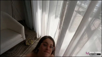 RealTeens Maddy May Exposes Her Perfect Clit In Public J vaizdo įrašai