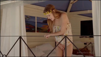 Wowporn AlexisCrystal MeWantToPee J видео