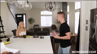 MomSwap Arabelle Raphael And Julia Robbie J video