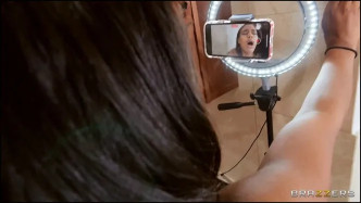 DayWithAPornstar Doing Her Face J 비디오