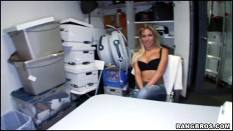 BackroomFacials Aubrey Addams Amateur Blonde Fucked Hardcore In The Back Room! J vaizdo įrašai