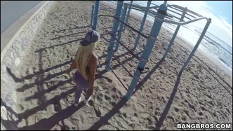 PublicBang 14.02.10.Big Booty Nympho Slammed Out In Public J videó