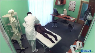 FakeHospital Big Tits Babe Has A Back Problem J video